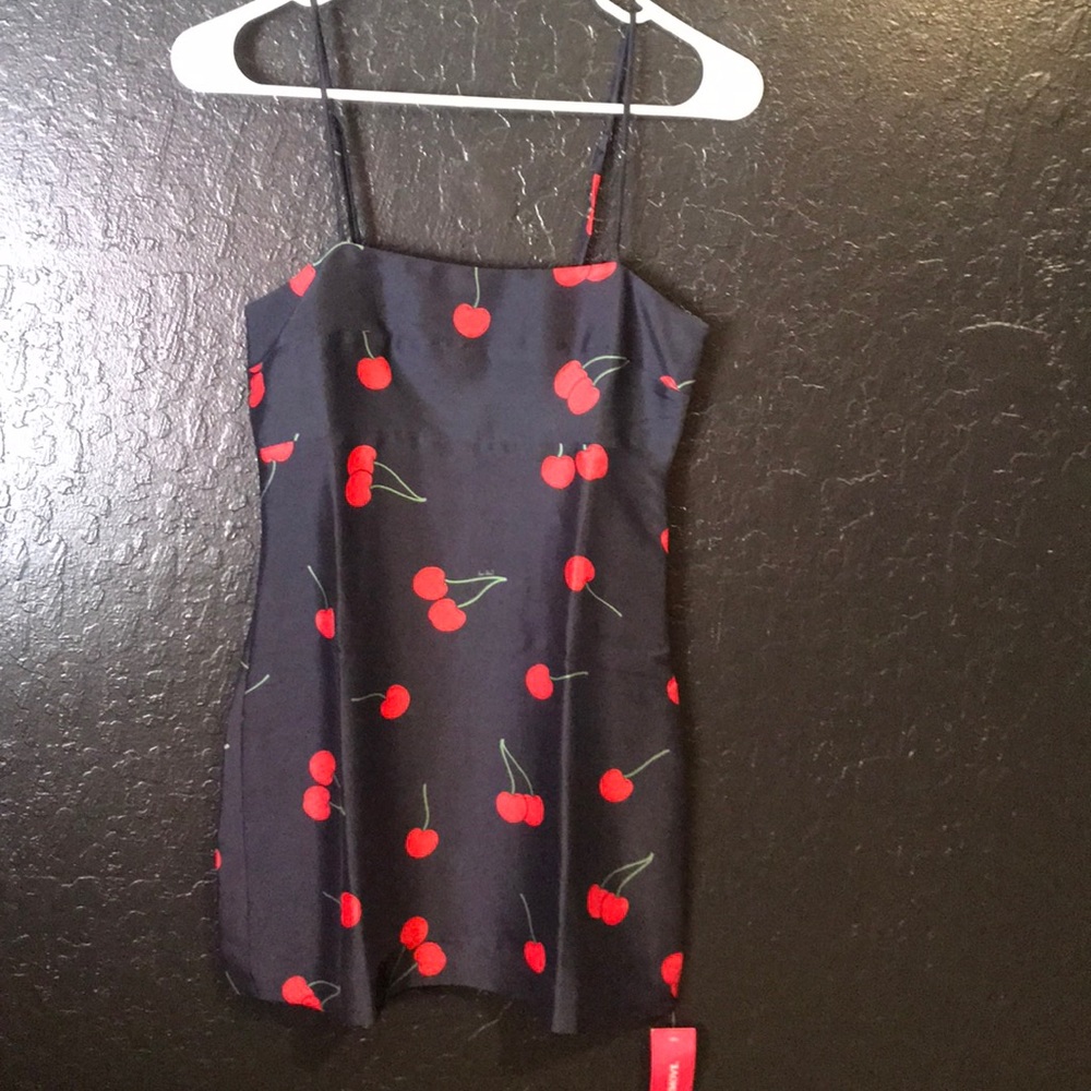 NWT Realisation Christy Dress Wild Cherry